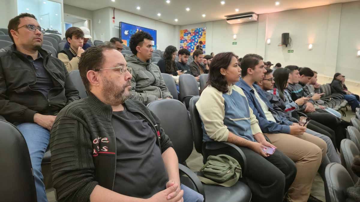 Fatec Ivaiporã encerra Semana de Arquitetura e Engenharia com orientações sobre uso de IA A Fatec Ivaiporã encerrou a Semana Acadêmica de Arquitetura e Engenharia com orientações sobre o uso da inteligência artificial em projetos