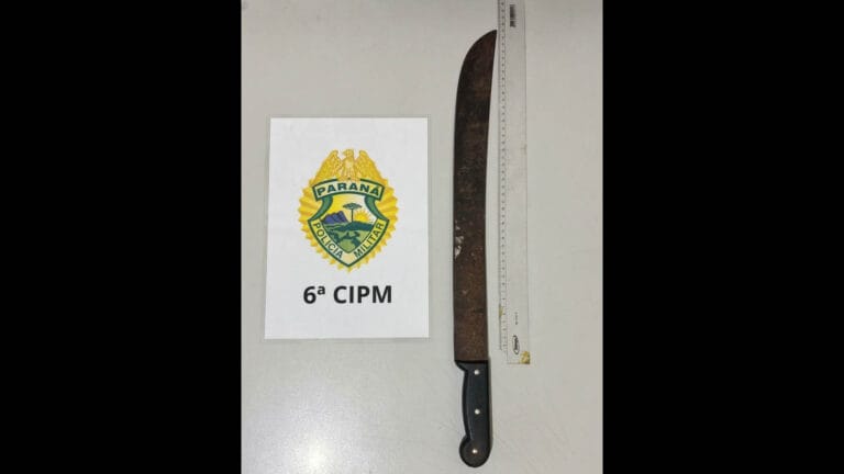 Homem é preso após ameaçar crianças com facão em Faxinal