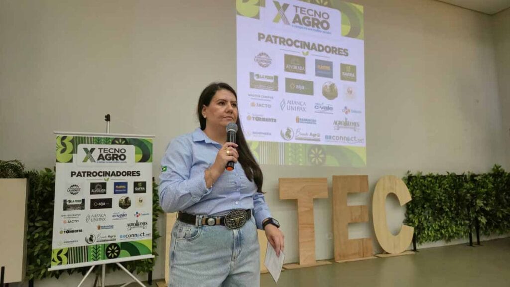 Semana de Agronomia da Fatec Ivaiporã discute manejo com produtos biológicos Acadêmicos de Agronomia da Fatec Ivaiporã participaram de minicursos sobre manejo de produtos biológicos e oratória durante a X TecnoAgro
