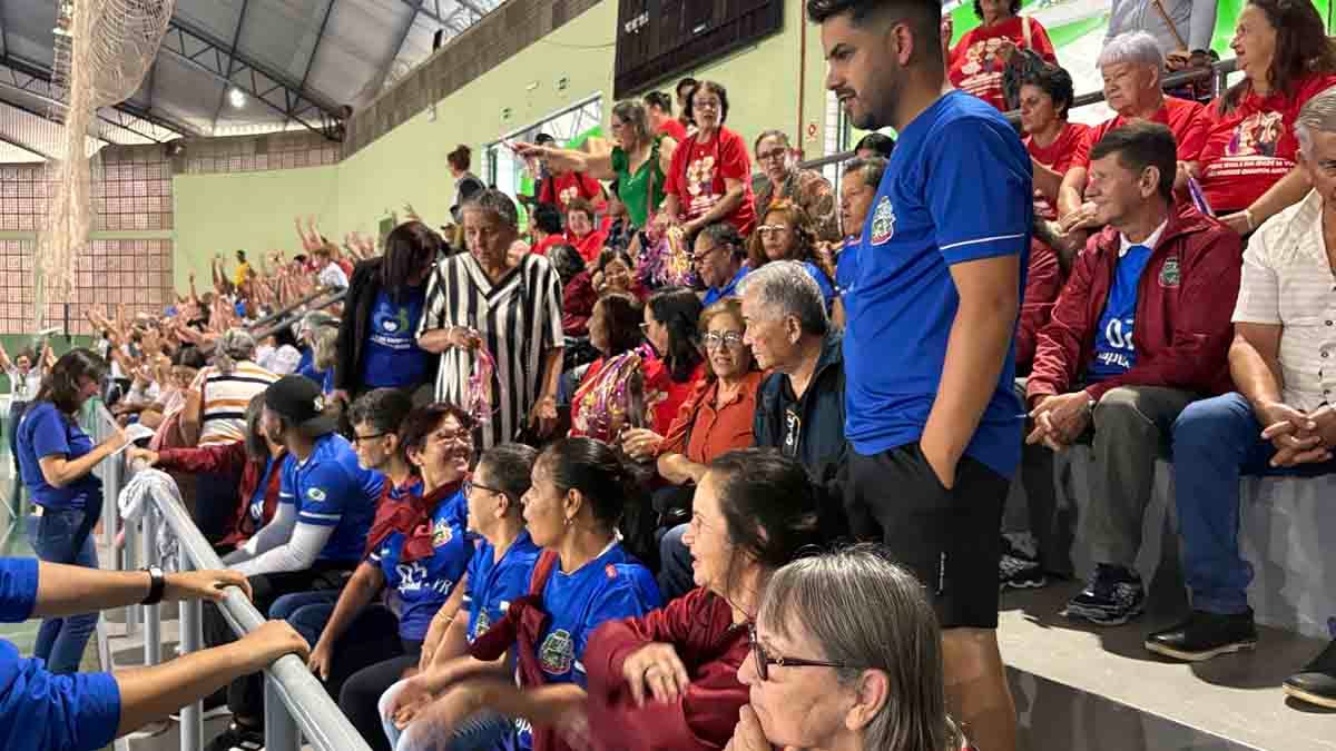 Gincana 60+ movimenta idosos com esporte e diversão em Ivaiporã gincana-melhor-idade (9)
