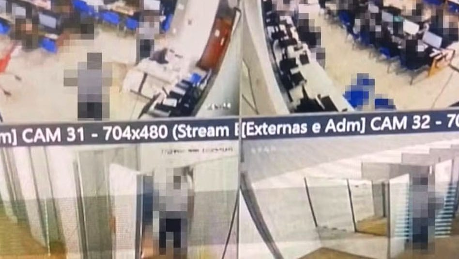 Equipamento instalado no banheiro feminino de colégio em Cambé motivou protesto e investigação policial.