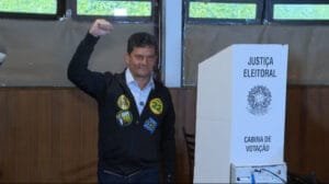 Moro é eleito governador do Paraná no primeiro turno