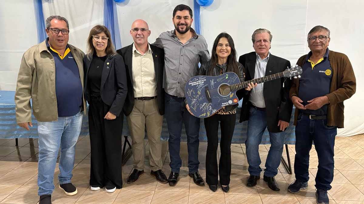 Governadora do Rotary visita Jardim Alegre e destaca campanha contra a pólio Líria Cheida Bonancin visitou o Rotary Club de Jardim Alegre e apresentou campanha de arrecadação de recursos para combater a poliomielite