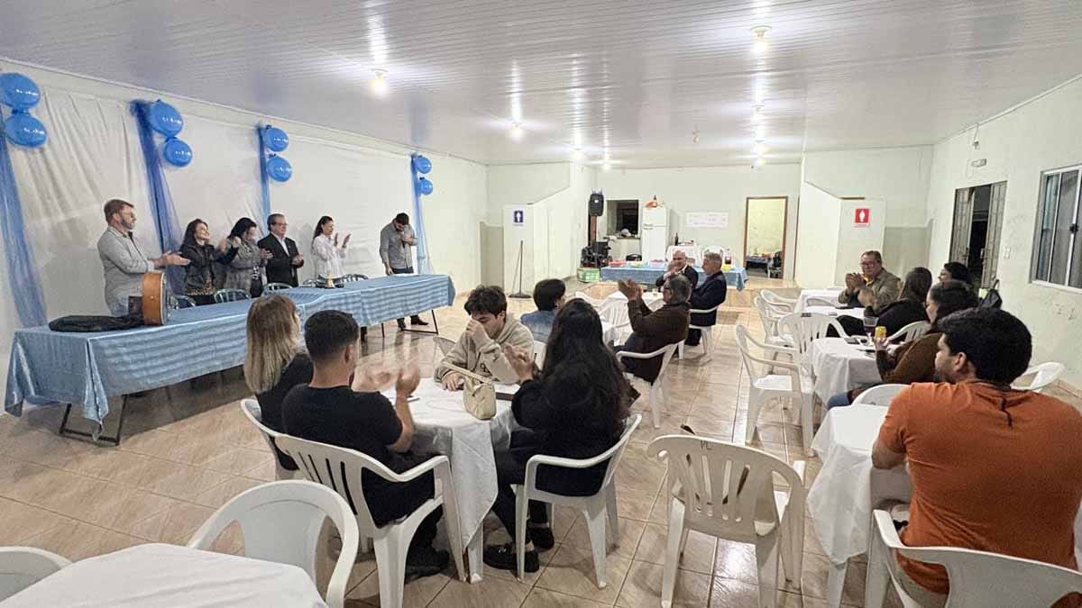 Governadora do Rotary visita Jardim Alegre e destaca campanha contra a pólio Líria Cheida Bonancin visitou o Rotary Club de Jardim Alegre e apresentou campanha de arrecadação de recursos para combater a poliomielite