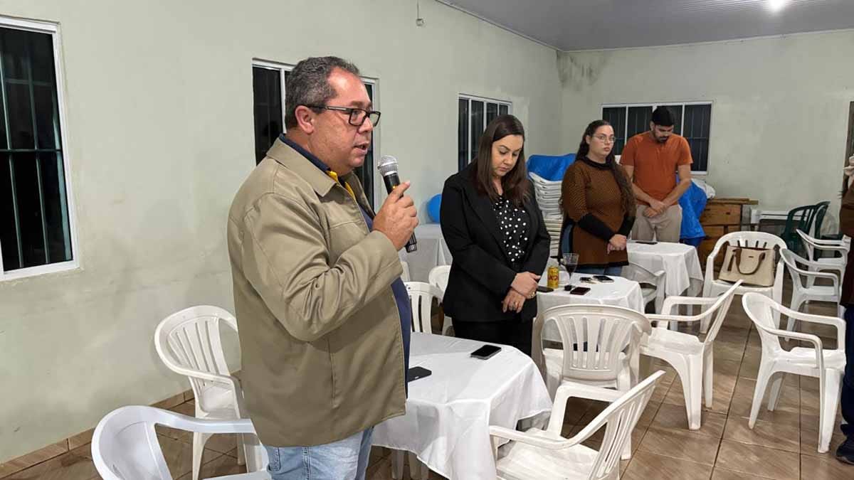 Governadora do Rotary visita Jardim Alegre e destaca campanha contra a pólio Líria Cheida Bonancin visitou o Rotary Club de Jardim Alegre e apresentou campanha de arrecadação de recursos para combater a poliomielite