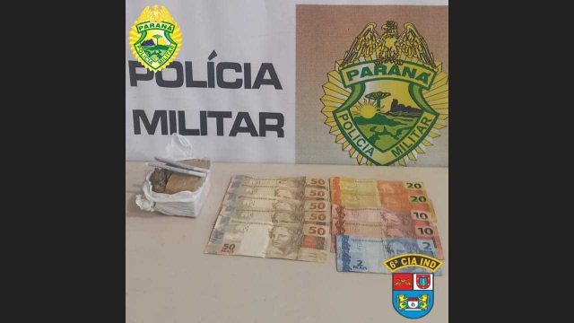 Droga e dinheiro apreendido/Foto: PMPR