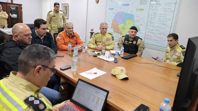 Reuniao sobre tornado na regiao oeste Foto: Geraldo Bubniak/AEN