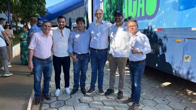 Alex Canziani entrega repasses do Pacto pela Inovação / Foto: Ivan Maldonado