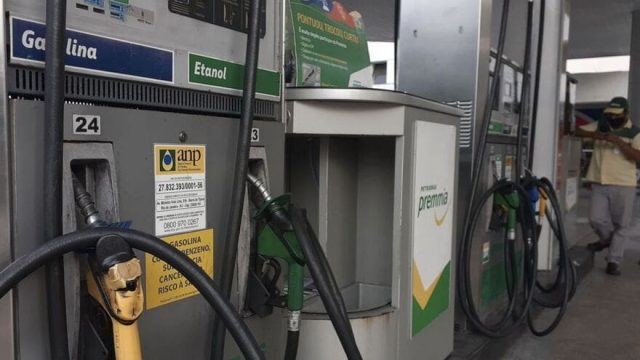 Petrobras reduz preços de gasolina e diesel nesta terça-feira