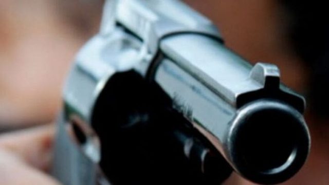 Ladrões invadem pátio de máquinas e roubam veículos em Califórnia