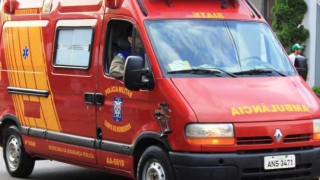 Colisão entre carro e moto deixa dois feridos em Ivaiporã