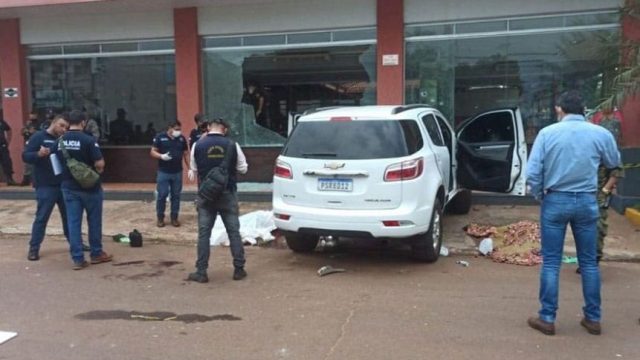 Cinco pessoas mortas