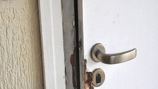 Arrombamento e furto furto