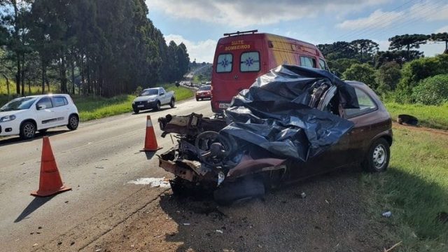 Colisão entre carro e ônibus deixa uma vítima fatal na PR-170