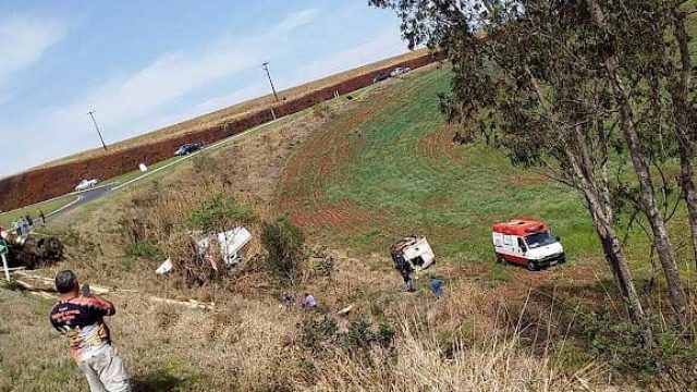 Colisao-deixa-condutor-gravemente-ferido-na-pr-466-2