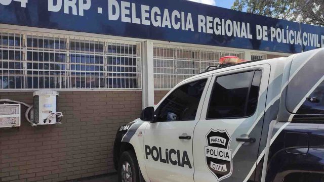 Homem ateia fogo na casa e no carro em Ivaiporã, PC investiga o caso