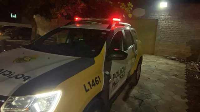 Viatura da Polícia Militar durante atendimento de ocorrência em Jardim Alegre