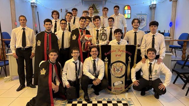 A instalação ficou a cargo do Capítulo de Apucarana, que atuou como padrinho / Foto: Ivan Maldonado