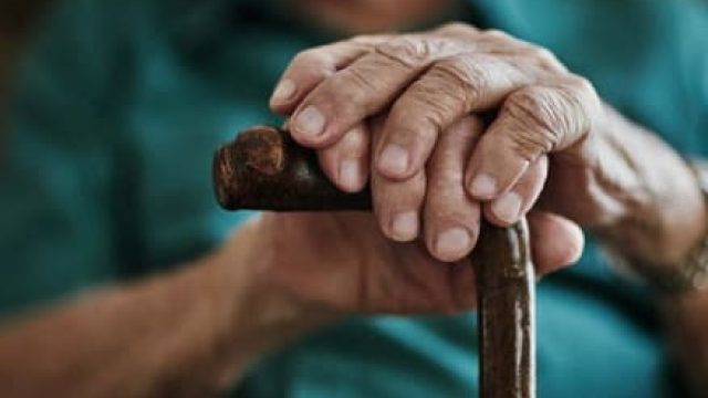 Idoso é acusado de importunação sexual