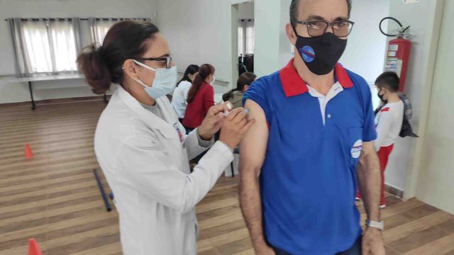 Jardim Alegre inicia vacinação contra Covid para pessoas com 59 anos