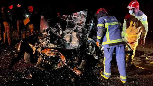 Jovens morrem em acidente no Paraná — Foto Corpo de Bombeiros