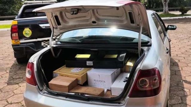 Mercadoria-estava-em-um-Fiat-Siena-00793942-1-202309192110 136 garrafas de vinho foram apreendidas / Foto: Polícia Rodviária