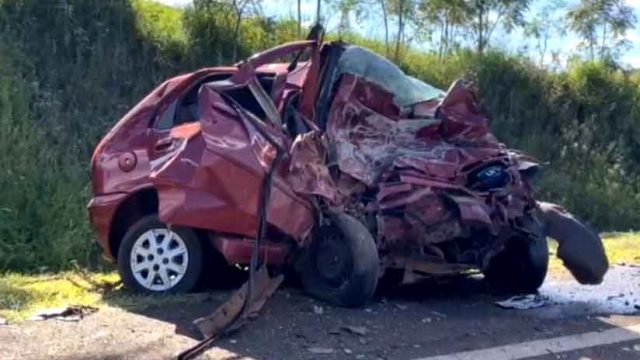 Batida aconteceu nas proximidades da entrada para a comunidade de Siqueira Belo, entre Flor da Serra do Sul e Barracão / Foto: Rádio Fronteira