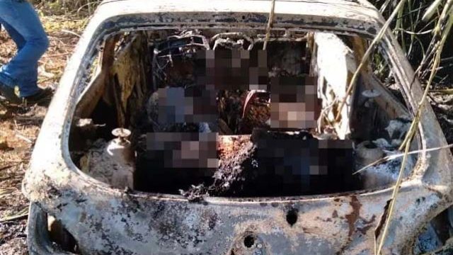 O-Fiesta-de-cor-laranja-ficou-completamente-destruido O veículo foi localizado totalmente destruído / Foto: Reprodução