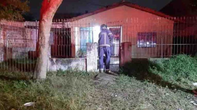 Fato aconteceu na noite de sexta-feira (2),na Rua Ambrósio Thomazzi, no bairro Sítio Cercado, em Curitiba / Foto: REprodução / Banda B