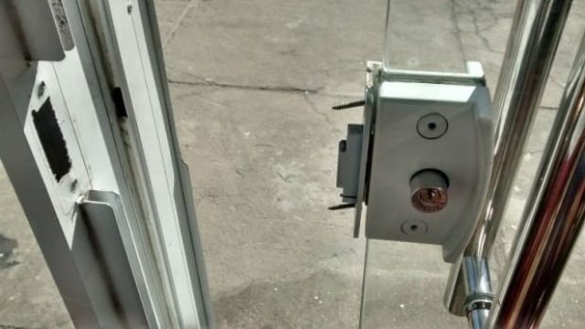 Residência é arrombada e furtada na Av. Castelo Branco