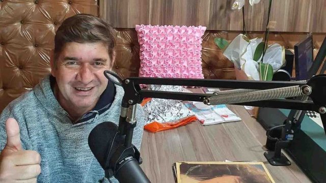 Radialista é morto a tiros em tentativa de assalto no Paraná