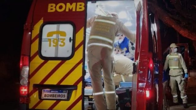 Socorristas dos bombeiros atenderam a ocorrência / Foto: Imagem Ilustrastiva