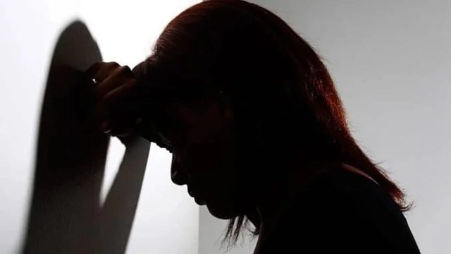 Violencia-domestica- Imagem representa mulher abaldada com a situação