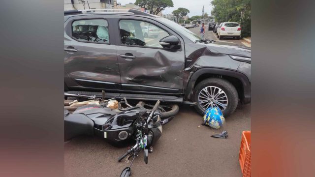 acidente ivaiporã 1 Colisão ocorreu por volta das 10 horas / Colaboração WhatsApp