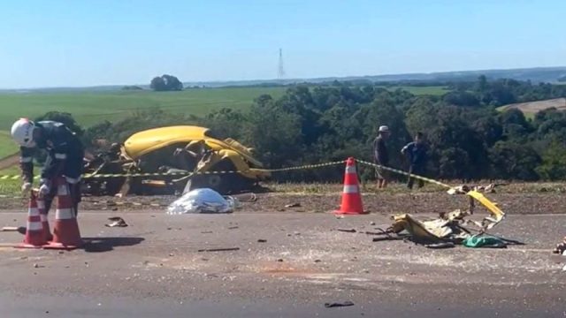 Motorista do Fusca morreu no local / Foto: Foto: Lazaro Rosa/Rádio Clube