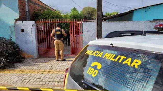 A neta e o namorado dela tentaram atear fogo no corpo da vítima / Foto: PMPR