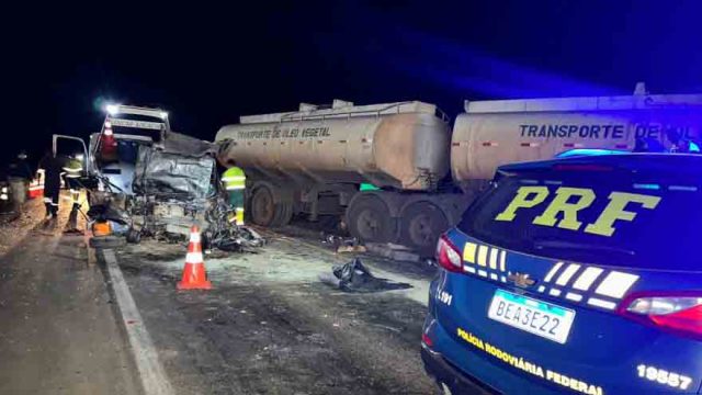 Acidente foi por volta das 19 horas em Guarapuava / Foto: PRF