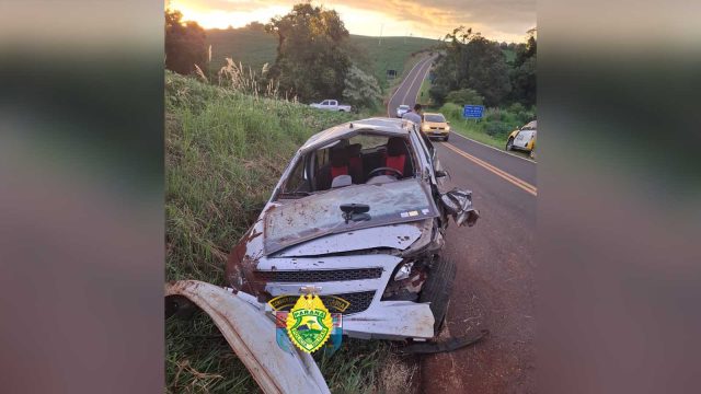Acidente na PR-850, em Arapuã, na tarde de quarta-feira (24)