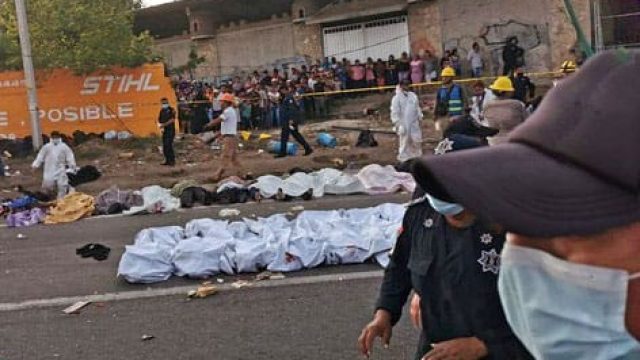 Acidente no méxico 54 mortos