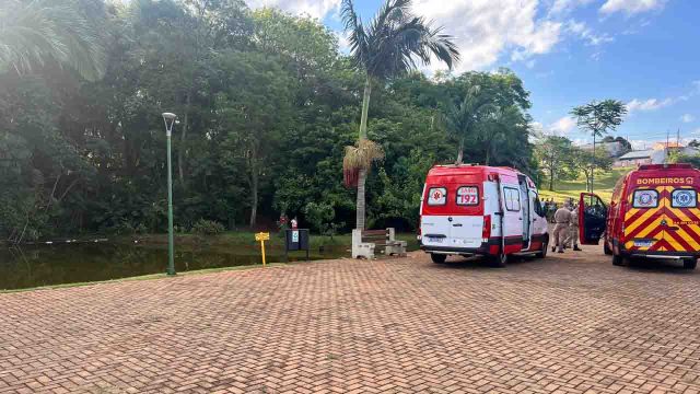 O menino ficou submerso por cerca de 20 minutos / Foto: Ivan Maldonado