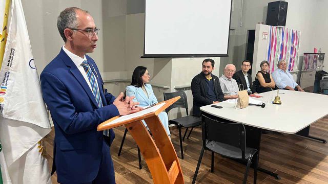 Rotary Club Jardim Alegre recebe governador do Distrito 4710 e empossa novo associado