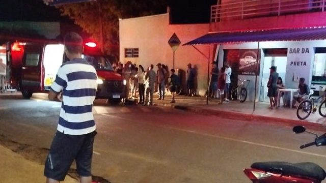 e91b411a-cdb2-480f-b5ac-23f06941c358 A vítima foi encaminhada ao hospital pela equipe do Siate / Foto: Redes Sociais