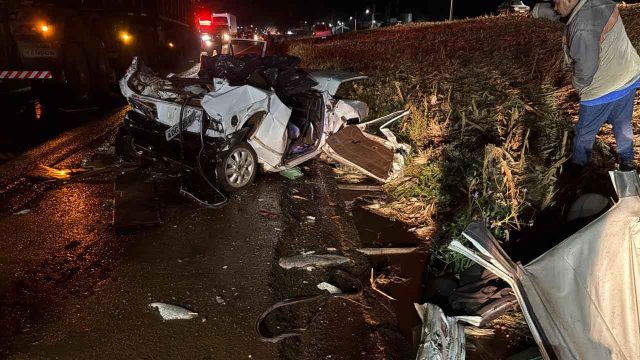 O gol ficou completamente destruido / Foto: Ivan Maldonado