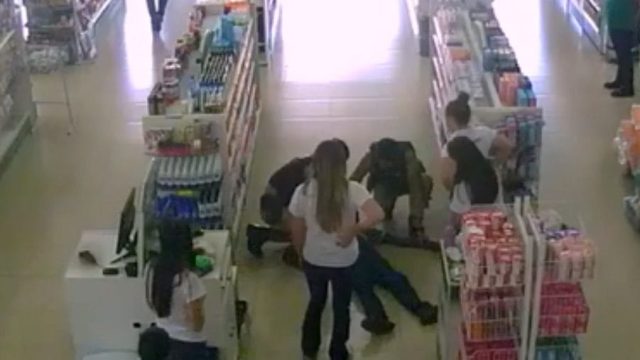 pms salvam homem em farmácia 1 O homem sofreu um infarto dentro da farmácia / Foto: Reprodução